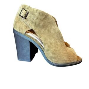 Vince Camuto KALEI Pumpernickel Suede Peep Toe Ankle Booties Boots Size 9.5